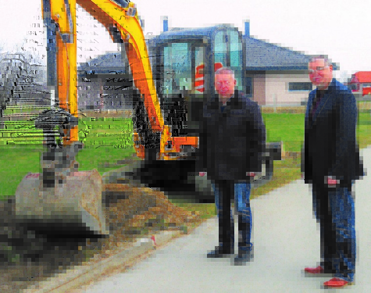 Izgradnja pješačke staze u Strahonincu